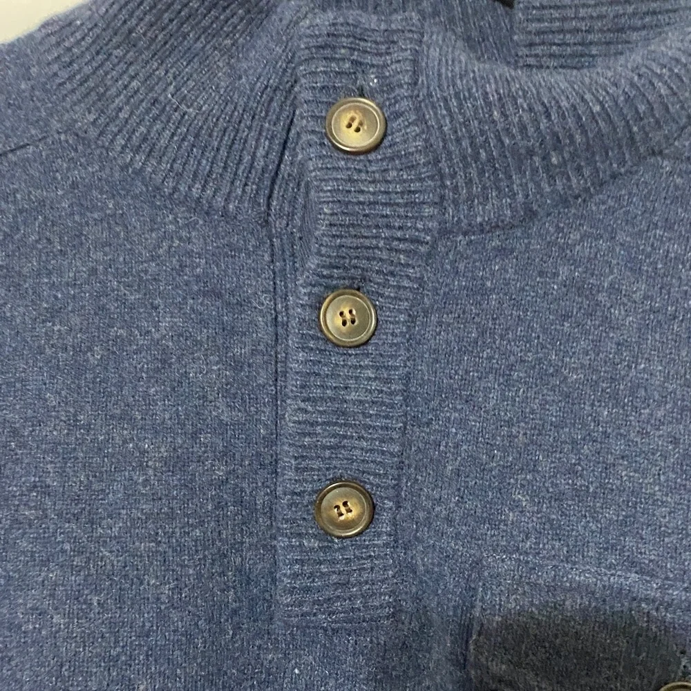 J. Crew‎ Factory Navy  Size XL 100% LAMBSWOOL 3/4 Button Sweater with Button